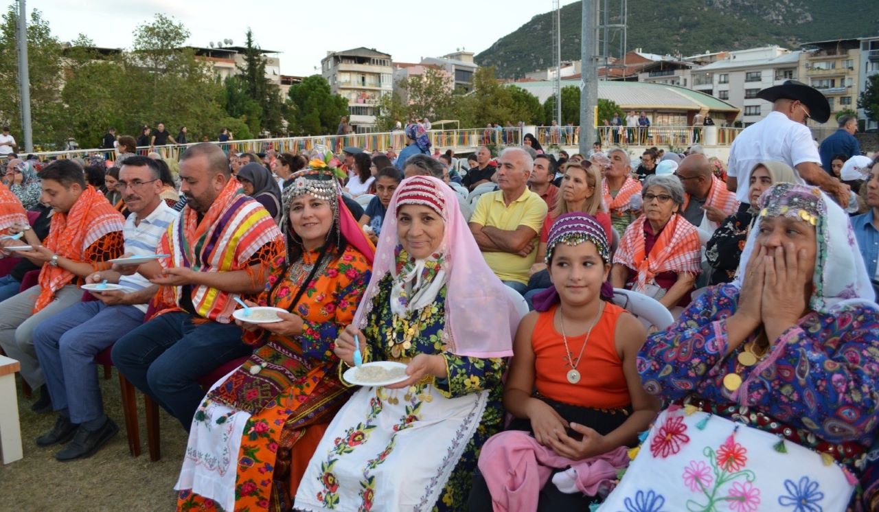 Keşkek Ve Yaren Gecesi Coşkulu Geçti