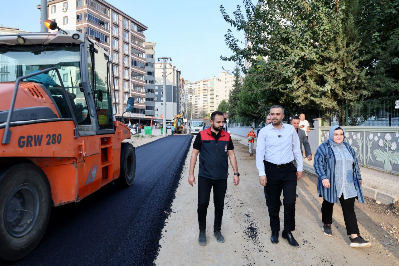 Tekerek Mahallesi’ndeki asfalt