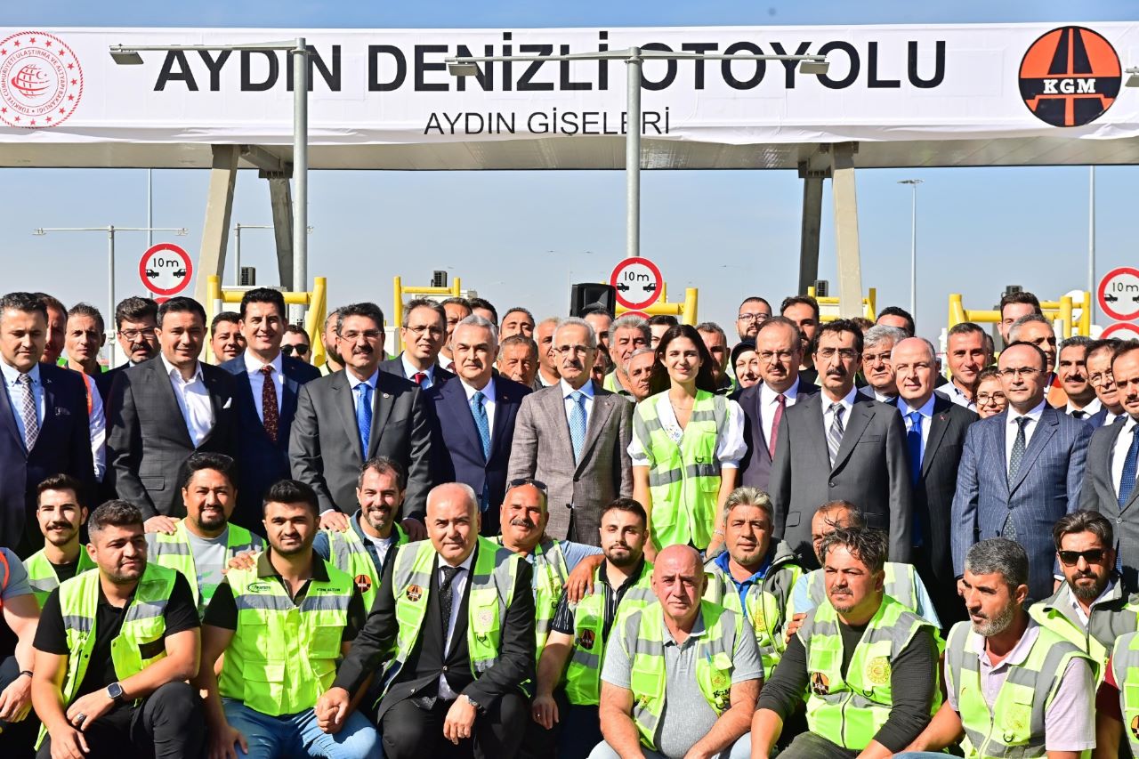 Aydın-denizli Otoyolu Hizmete Açıldı