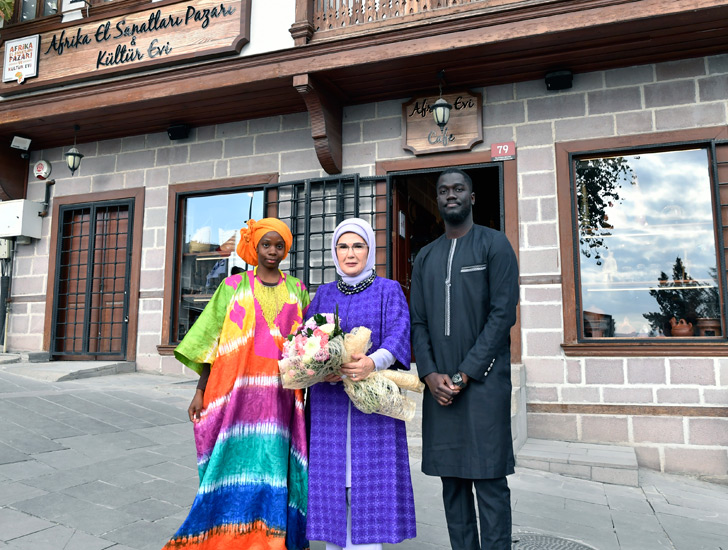 Emine Erdoğan : Afrika Kültür Evini Ziyaret etti