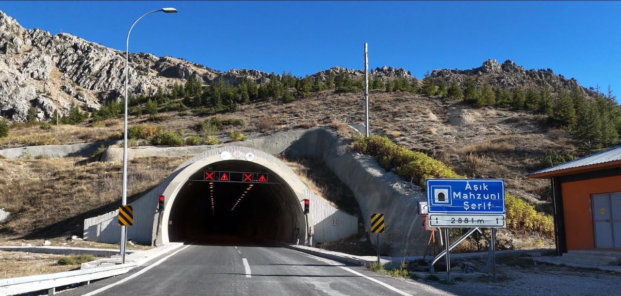 Aşık Mahzuni Şerif Tüneli Açıldı