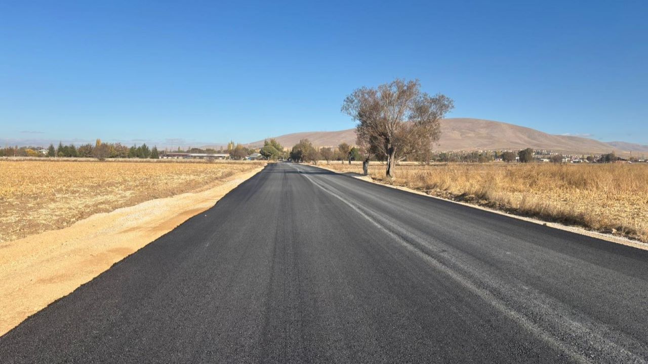 Elbistan Doğanköy Yolunu Yeniledi