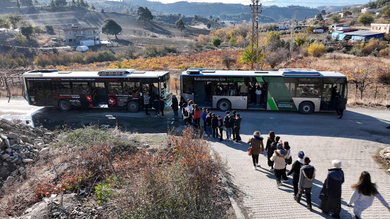 Kırsal Mahalleler ile Fuar Arasına Köprü Kurdu