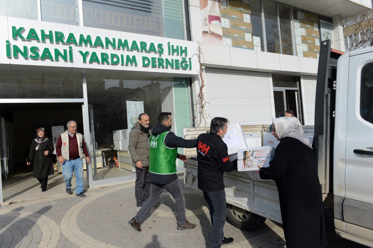 Oyuncaklar Savaş Mağduru Çocuklara