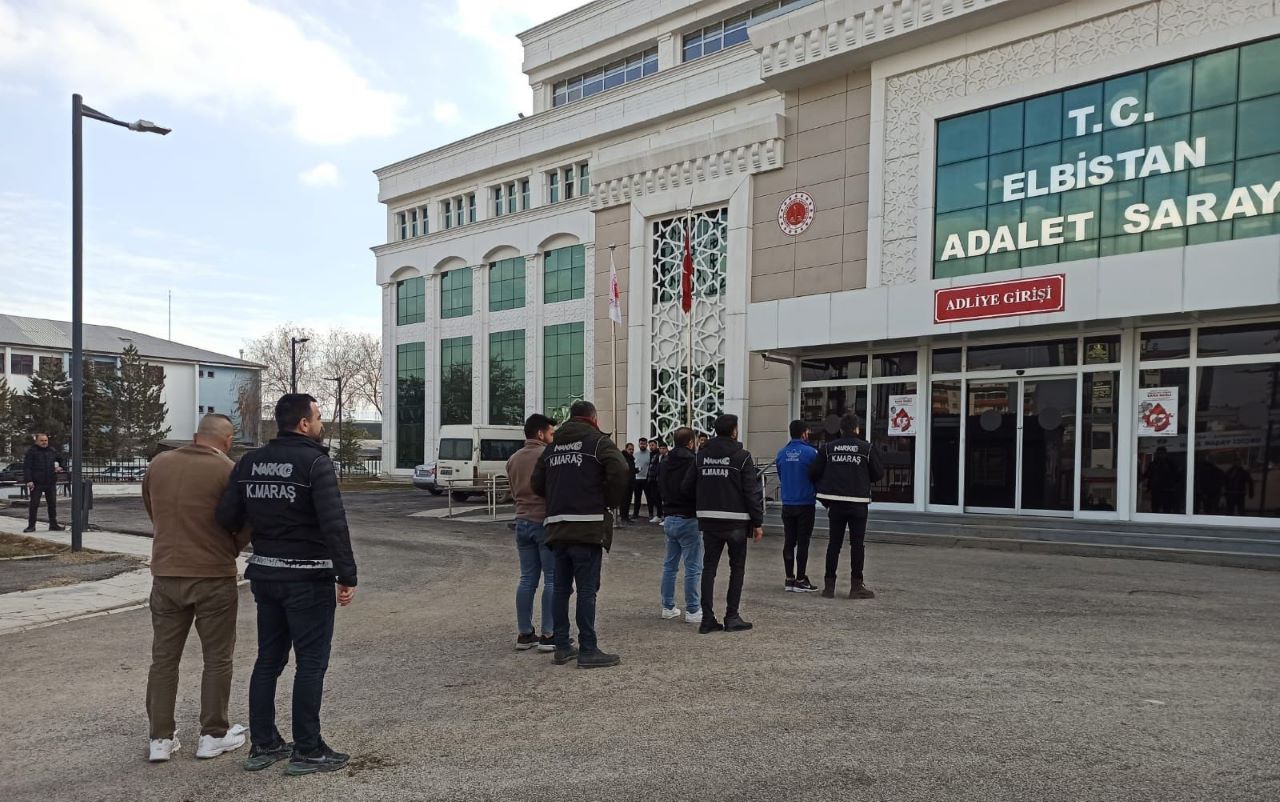 Uyuşturucu Madde Ticareti Şüphelisi 4 Şahıs Yakalandı