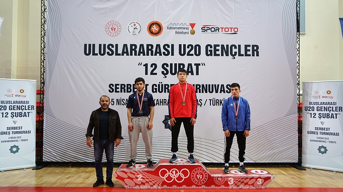 BÜYÜKŞEHİR ULUSLARARASI U20 SERBEST GÜREŞ TURNUVASI’NA EV SAHİPLİĞİ YAPTI