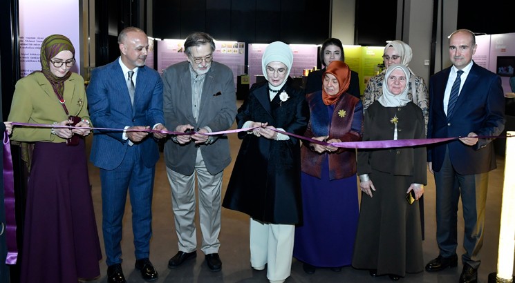 Emine Erdoğan, "Saklı Kalanlar" sergisinin açılışını yaptı
