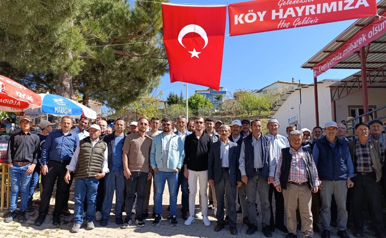 Gördes Köseler Geleneksel Köy Hayrına Yoğun Katılım Oldu