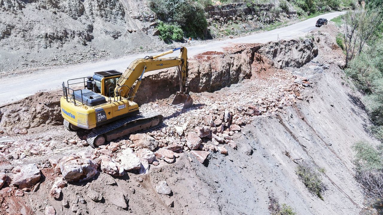 Nurhak’ta Tatlar ve Yeni Mahalle Yol