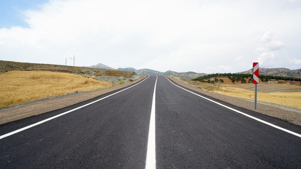 Türkoğlu da Asfalt Seferberliği