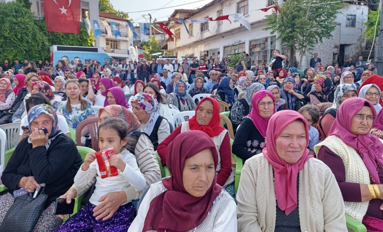 İlk Defa Düzenlenen Gördes Kayacık Kültür Şenilği Çoşkulu Geçti