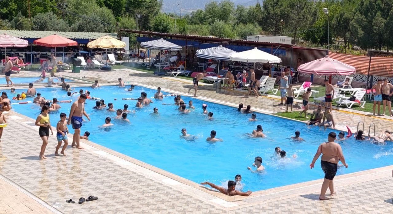 Aşırı Sıcaktan Bunalttı !
