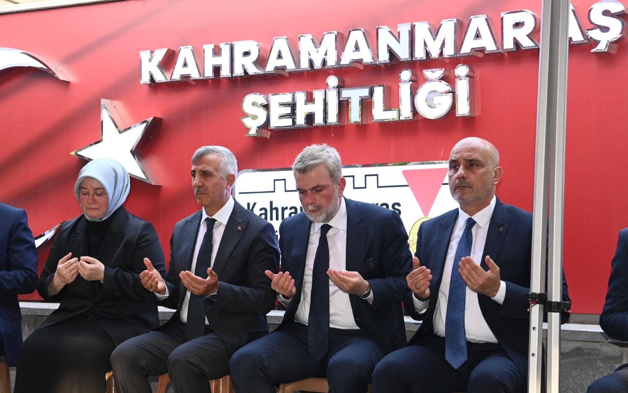Şehitler Kabri Başında Dualarla Anıldı