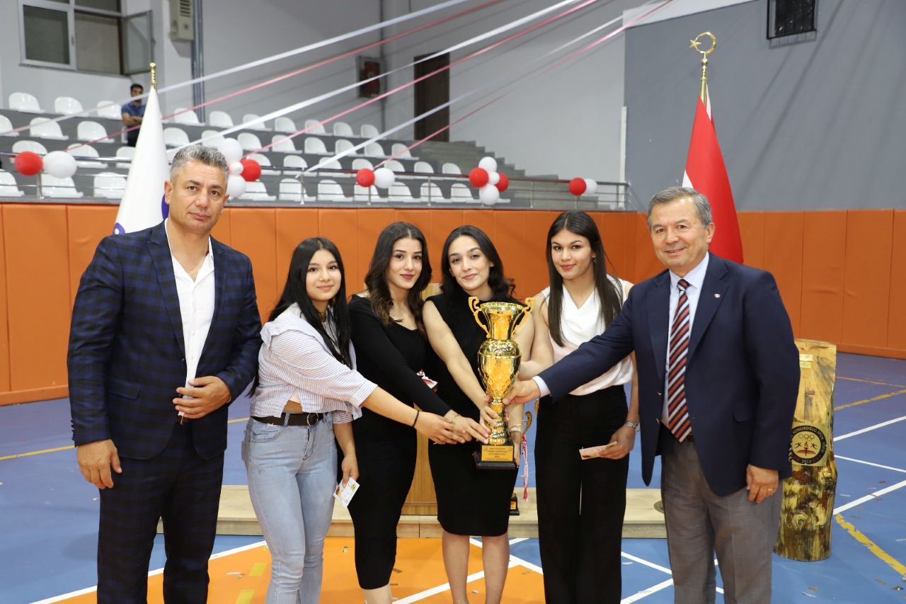 Başarılı Sporculara Sanko'dan Ödül