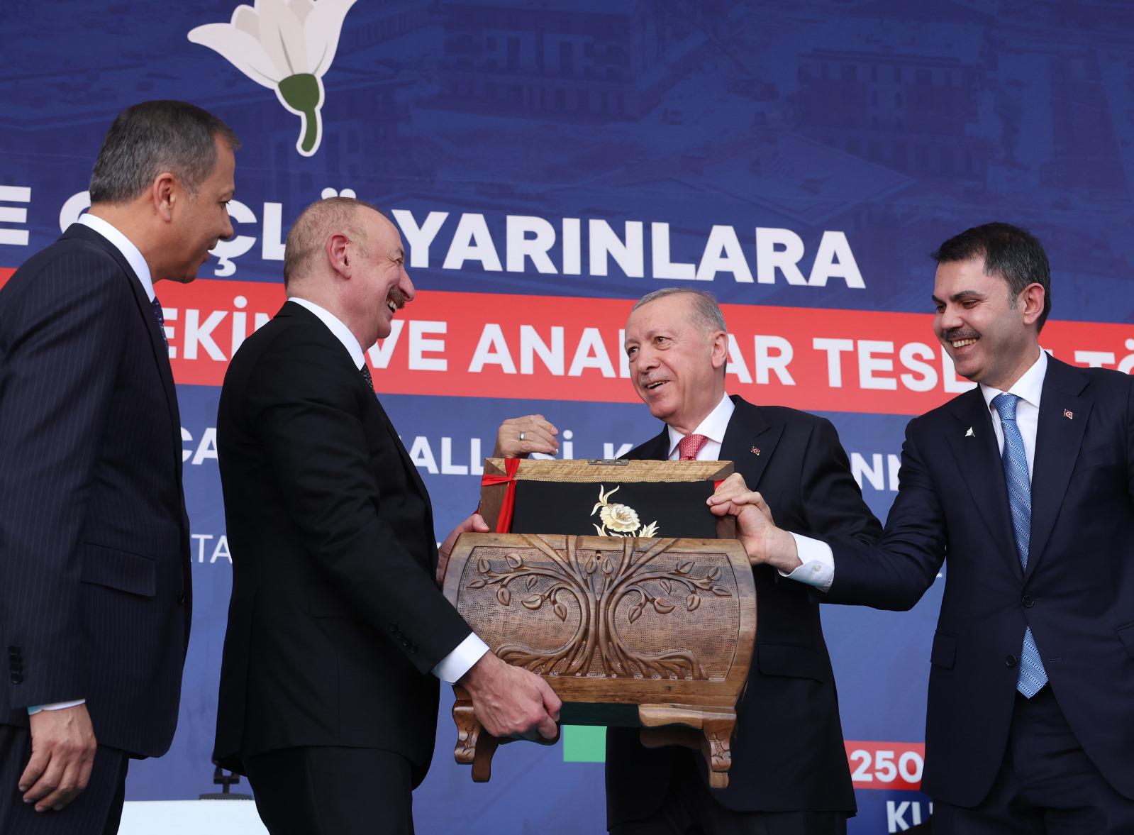 Azerbaycan'a oyma Ceviz Sandık !