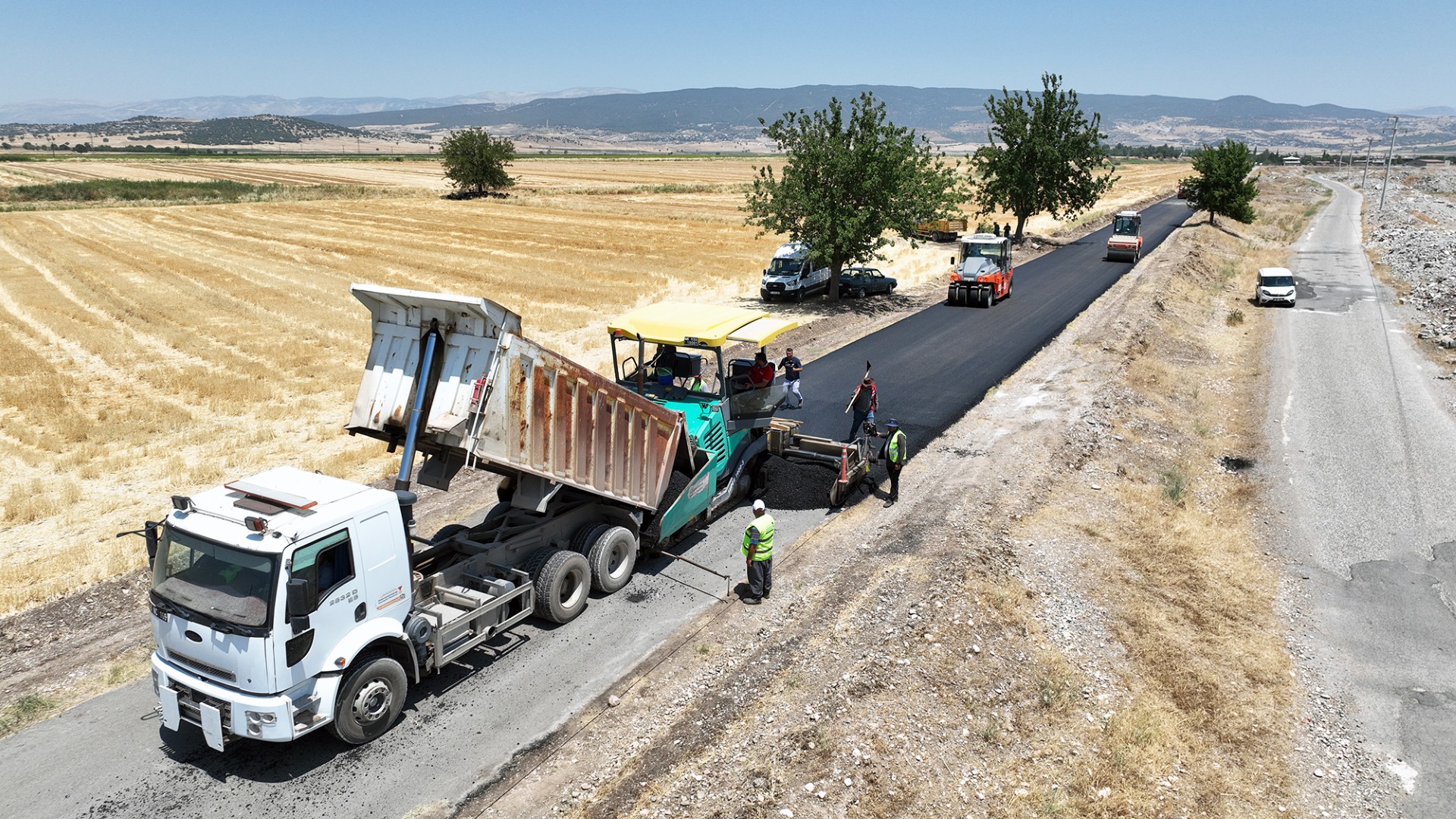 Dulkadiroğlu Kırsal Yollarına Asfalt