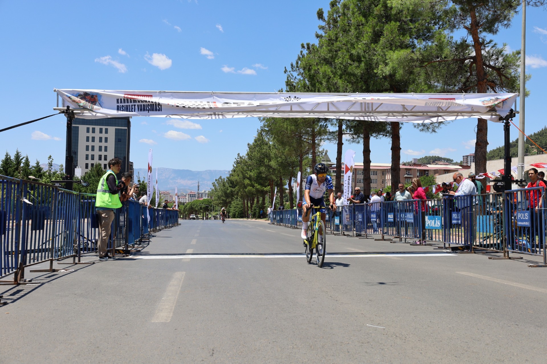 2. Uluslararası Bisiklet Yarışması’nda İlk Gün Başarıyla Tamamlandı
