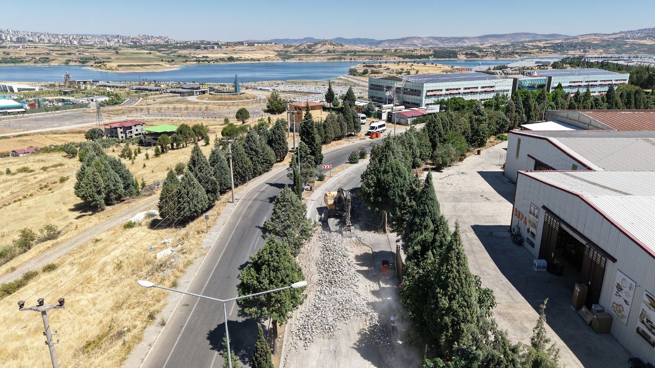 Kavlaklı OSB Yoluna Sıcak Asfalt