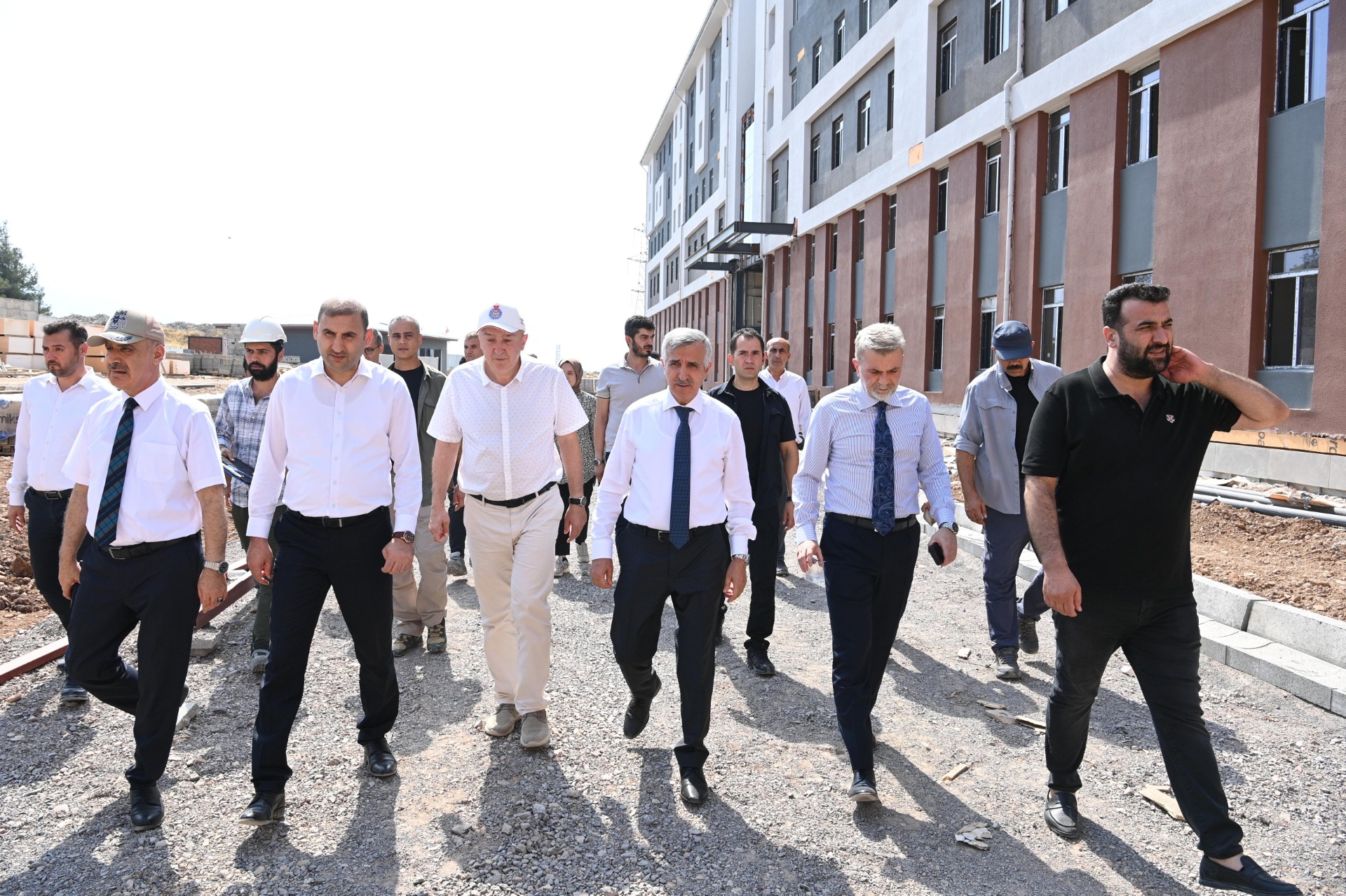 Üniversiteli Gençler İçin Modern Yurtlar Yükseliyor