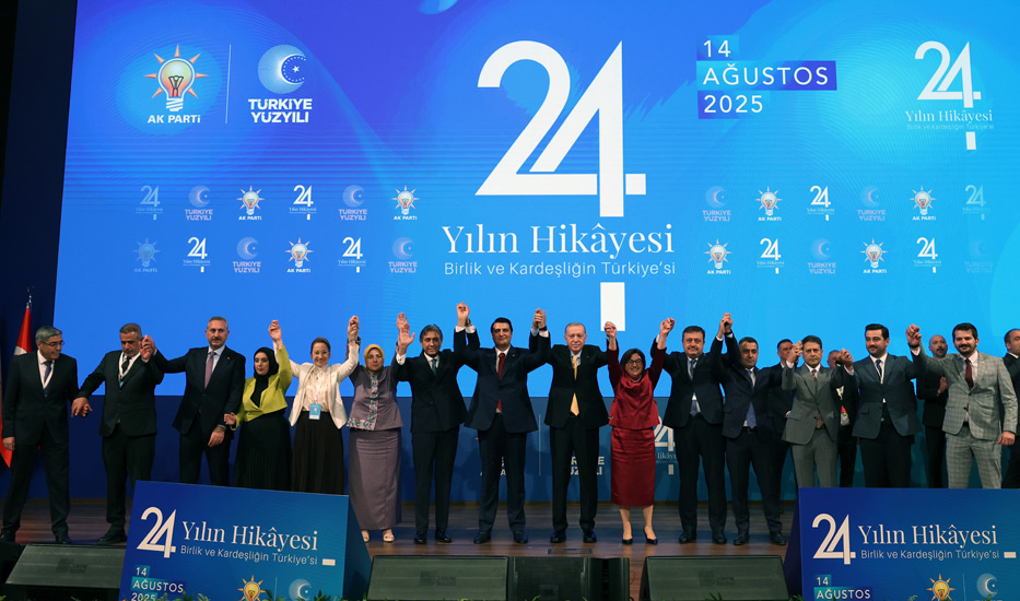 "Türkiye kronik sorununu çözmek için tarihî bir fırsat yakalamıştır"