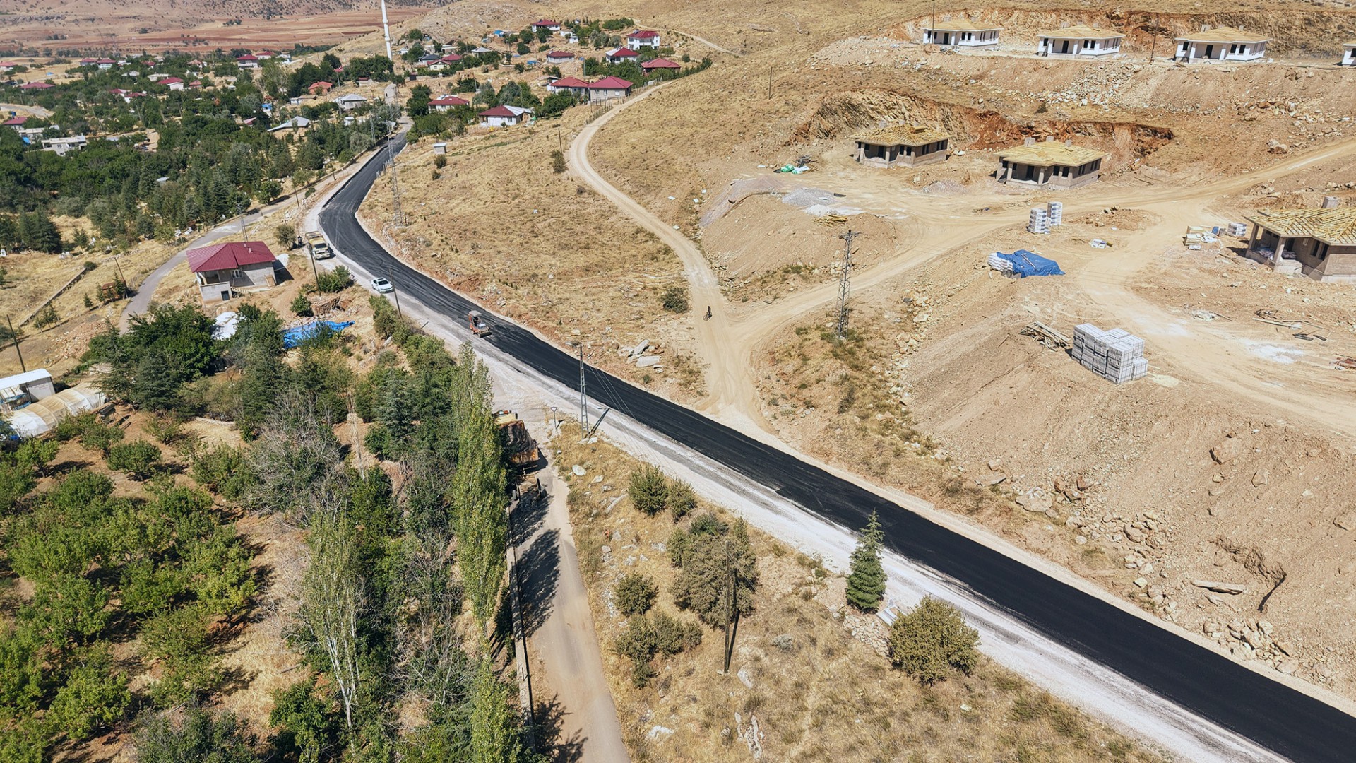 Afşin Kırsalında Asfalt Yol