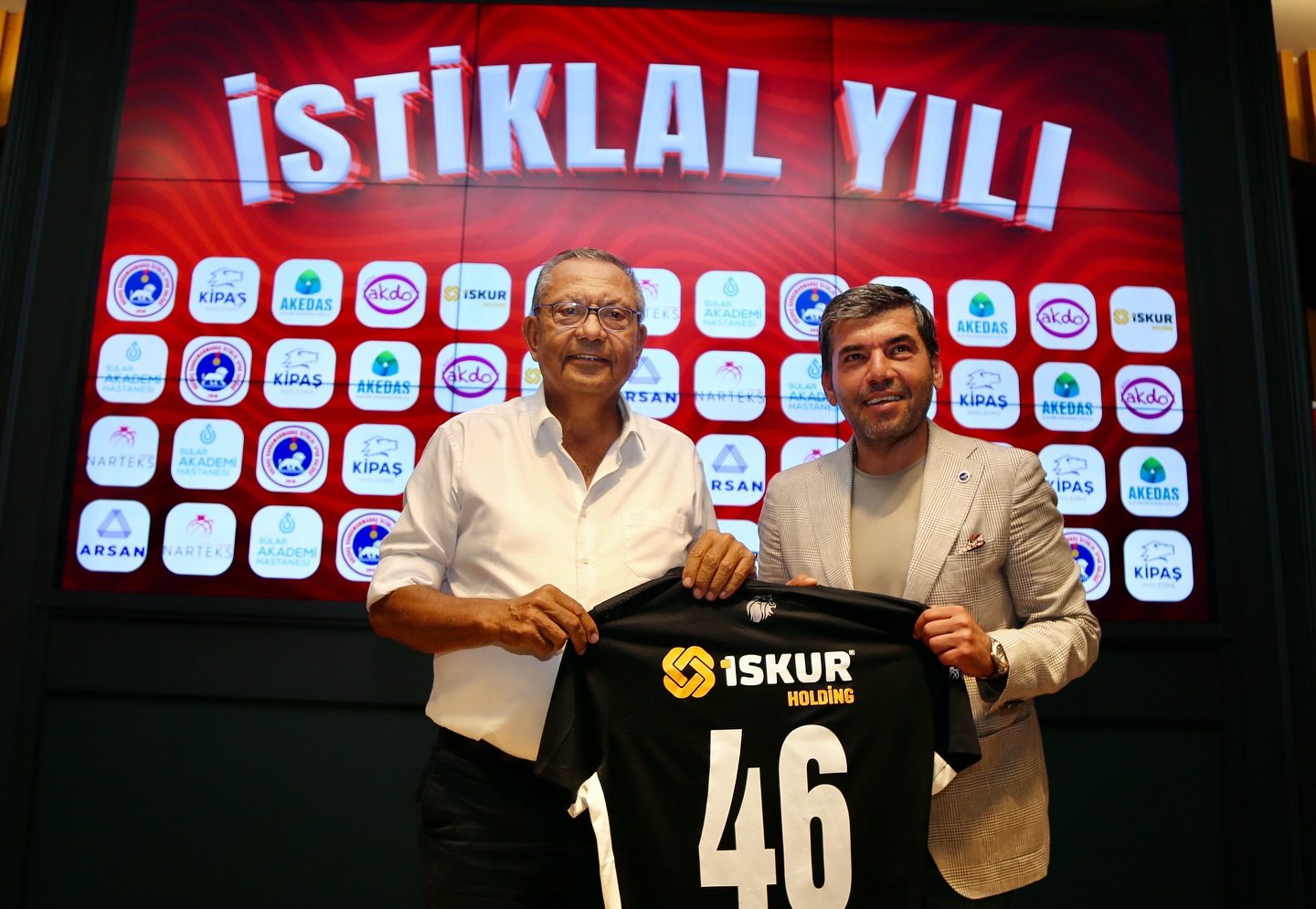 İstiklalspor Sezona Hazır !