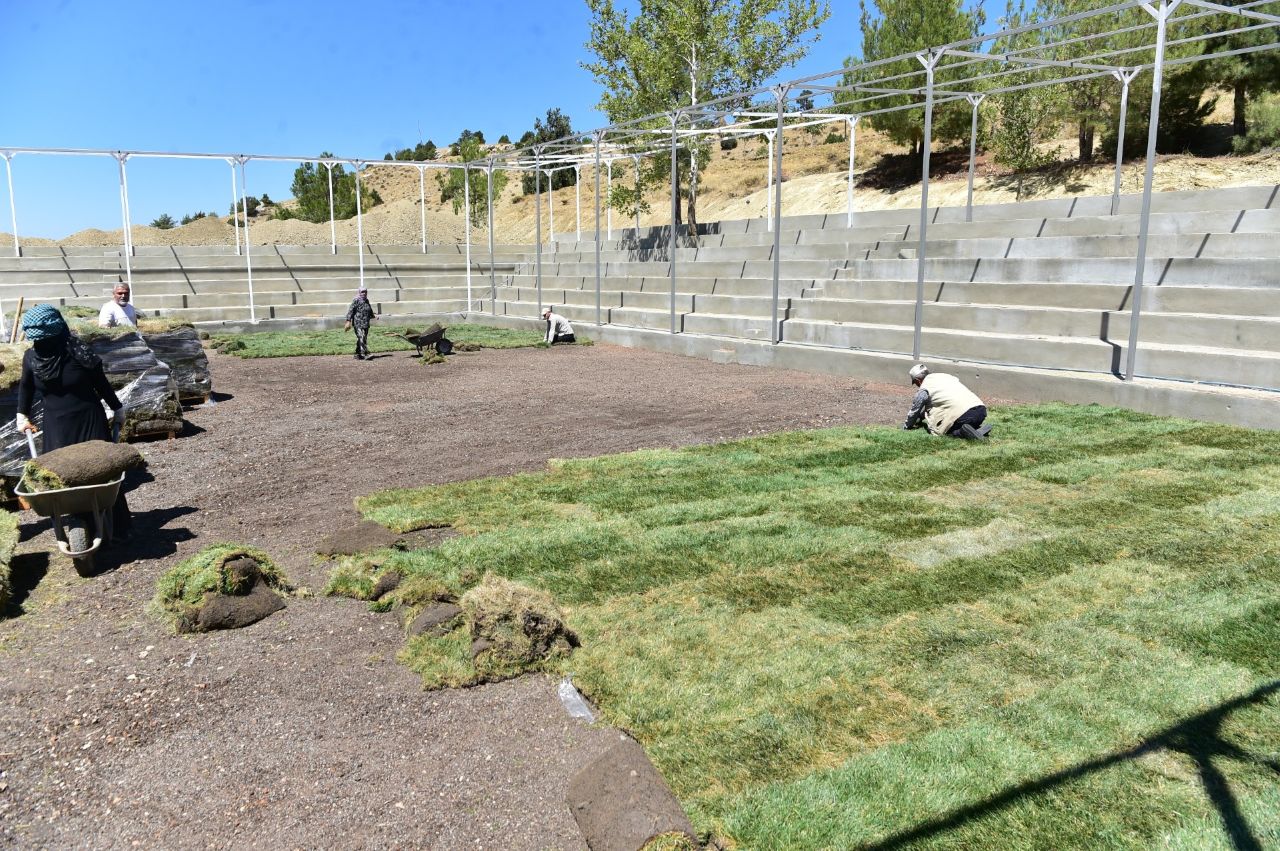 Baydemirli Güreş Sahası Çalışmaları Tüm Hızıyla Devam Ediyor
