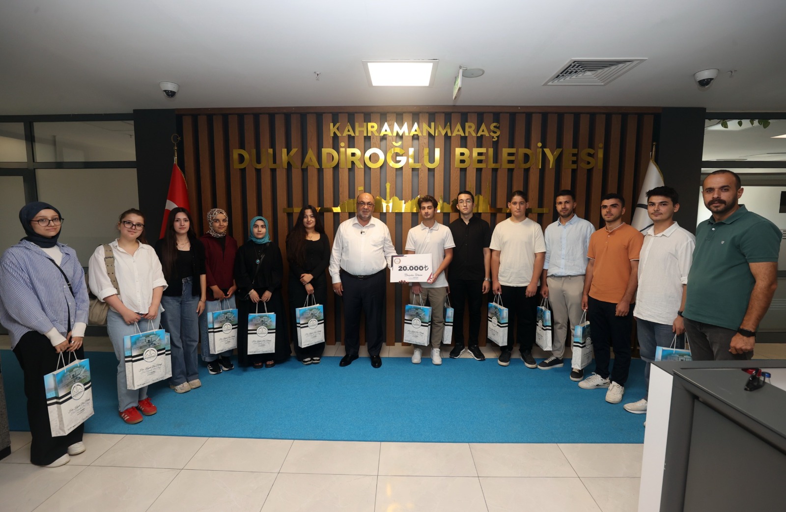 Dulkadiroğlu Belediyesi’nden Yks Başarısına Büyük Destek