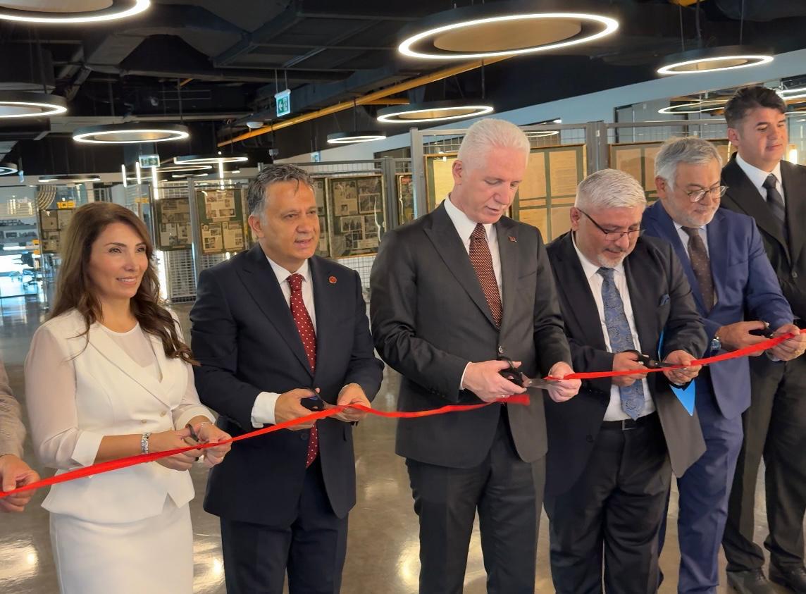 KGK’nin “Türkiye’deki Amerika” sergisini İstanbul Valisi açtı