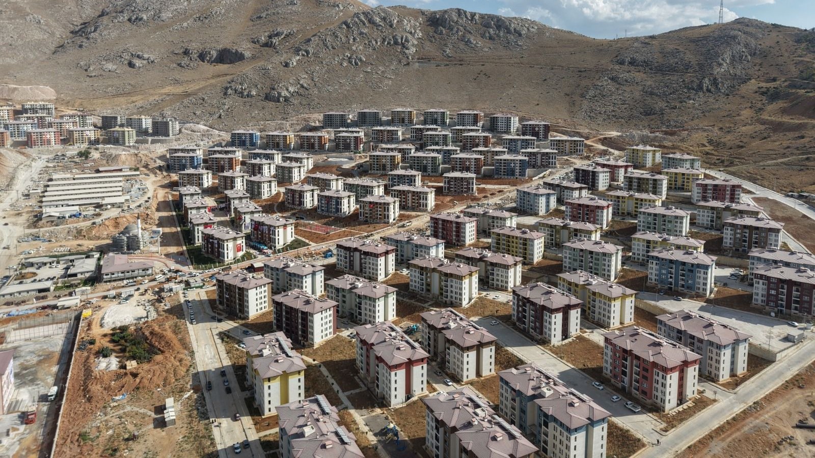 45 Bin 352 Konut ve İşyerinin Teslimi Yapıldı”