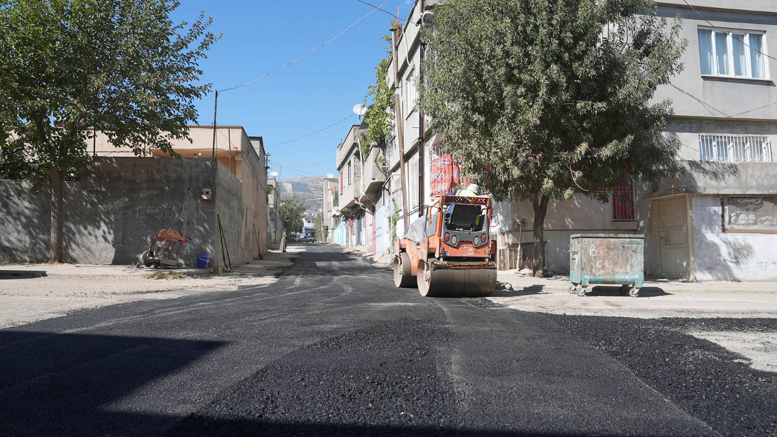 Tamiri yapılan Sokaklara Asfalt Yapılıyor