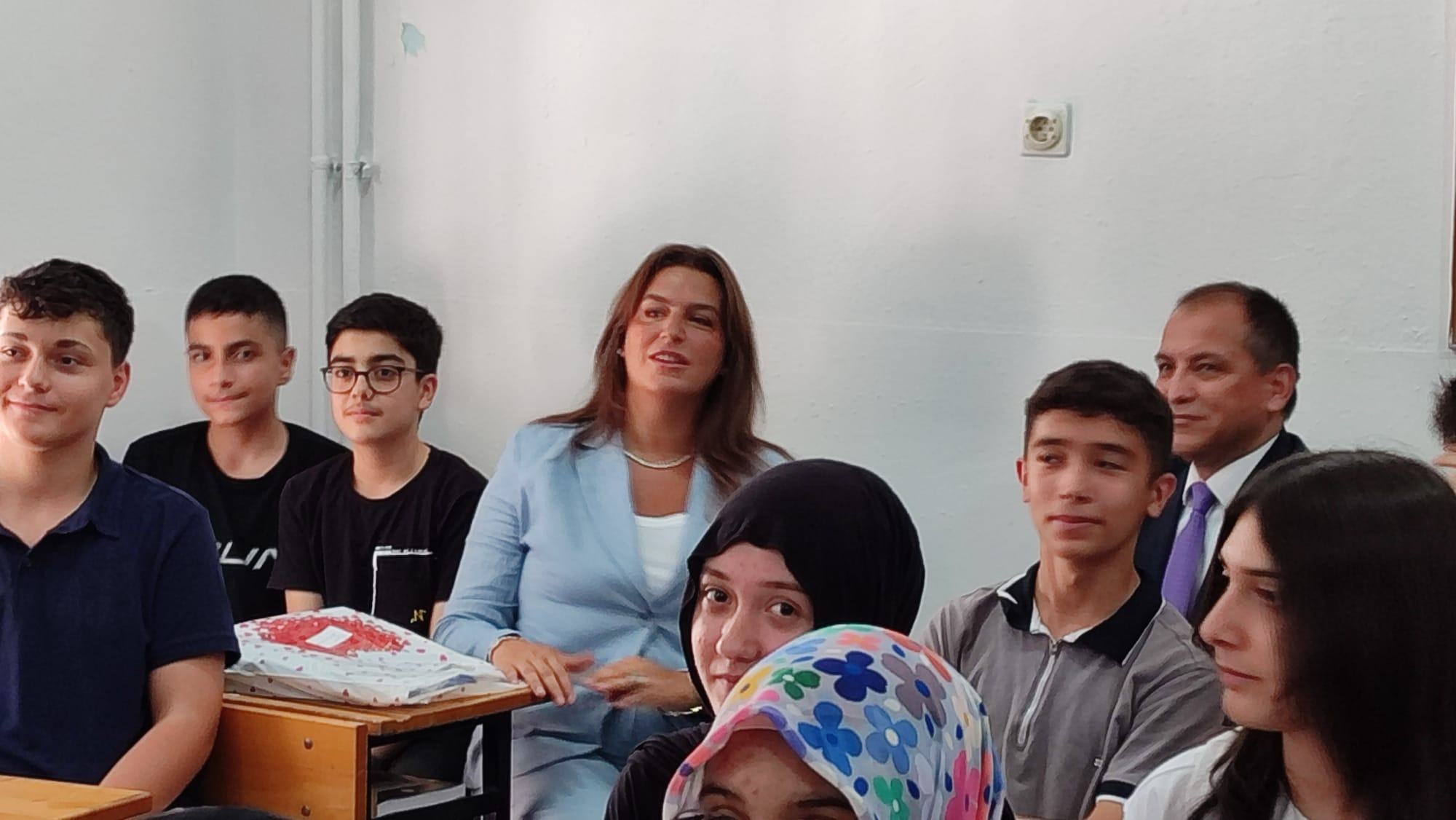 Mehmet Balduk Fen Lisesi’nde Öğrencilere Forma ve Çanta Desteği