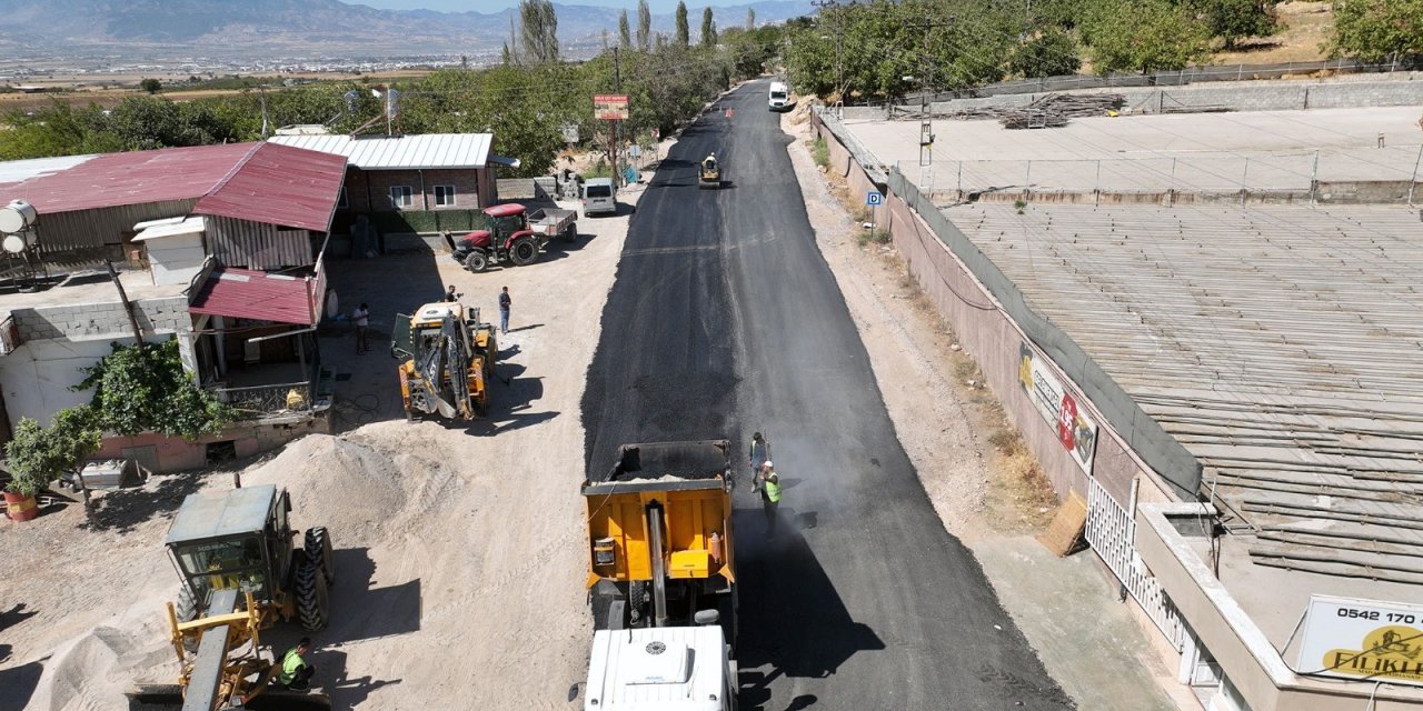 Akyar TOKİ Yolu Sıcak Asfalta