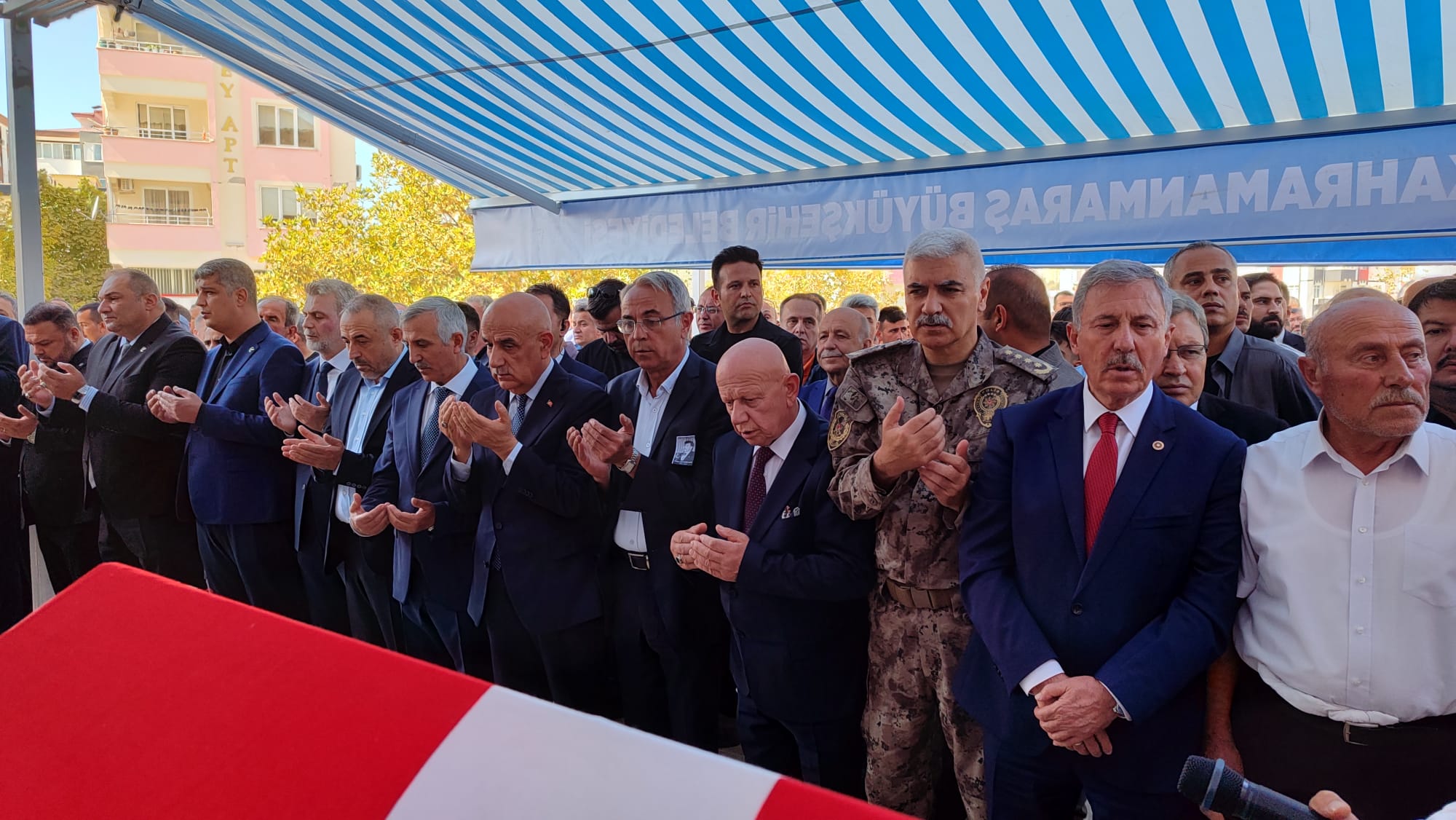 Ökkeş Şendiller’e Veda