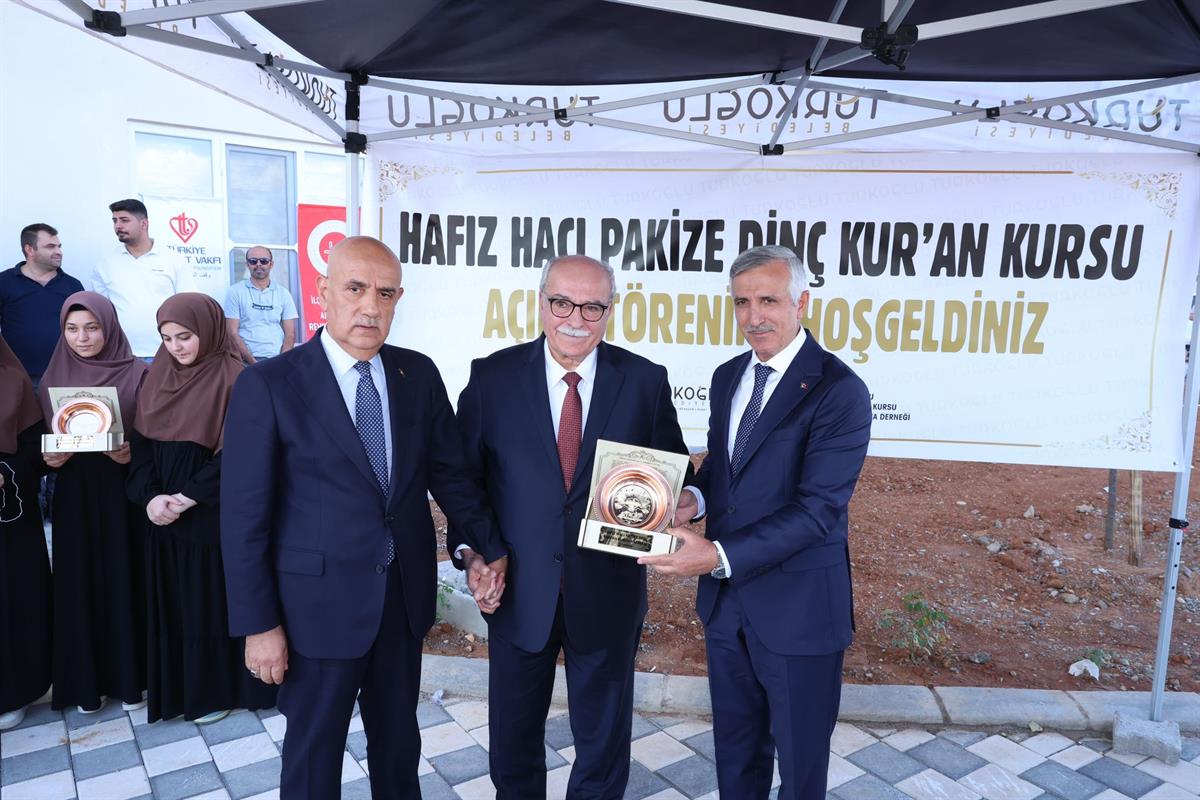 Vali Ünlüer, Yatılı Hafızlık Kız Kur’an Kursu Açılışına Katıldı