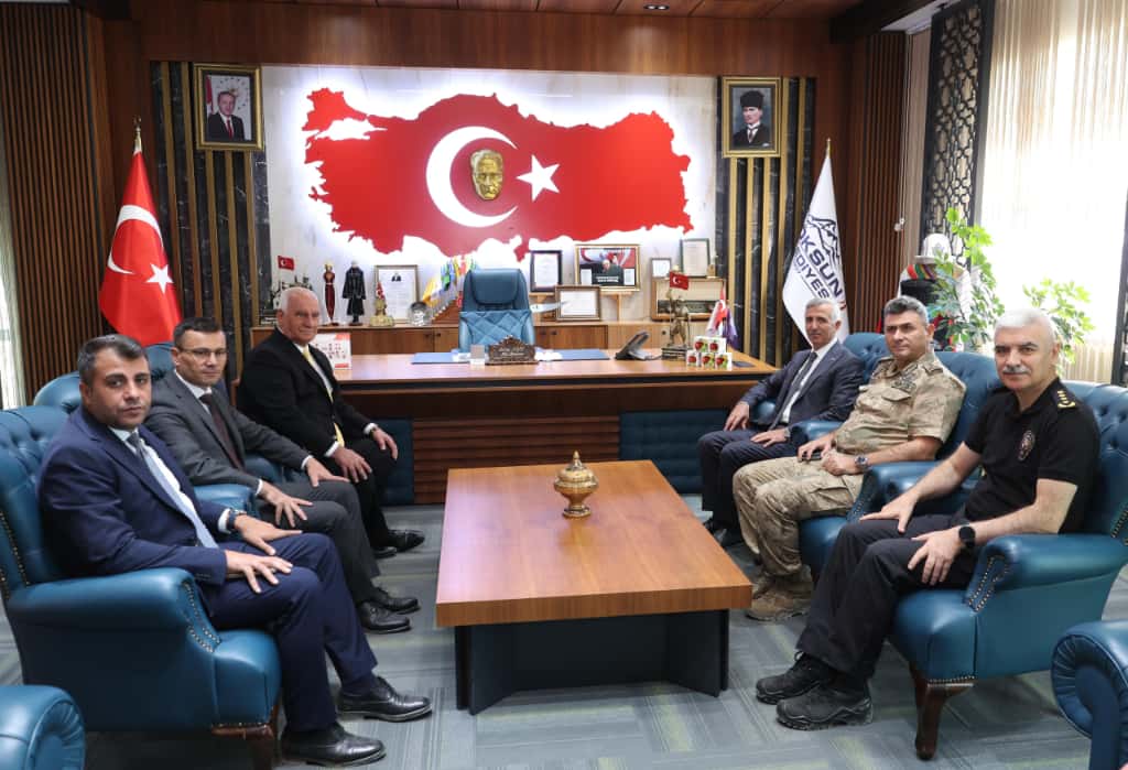 Vali Ünlüer Göksun’da Bir Dizi Ziyarette Bulundu