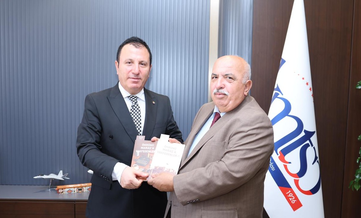 “Ömrünü Maraş’a Vakfedenler” kitabı KMTSO’ya hediye edildi