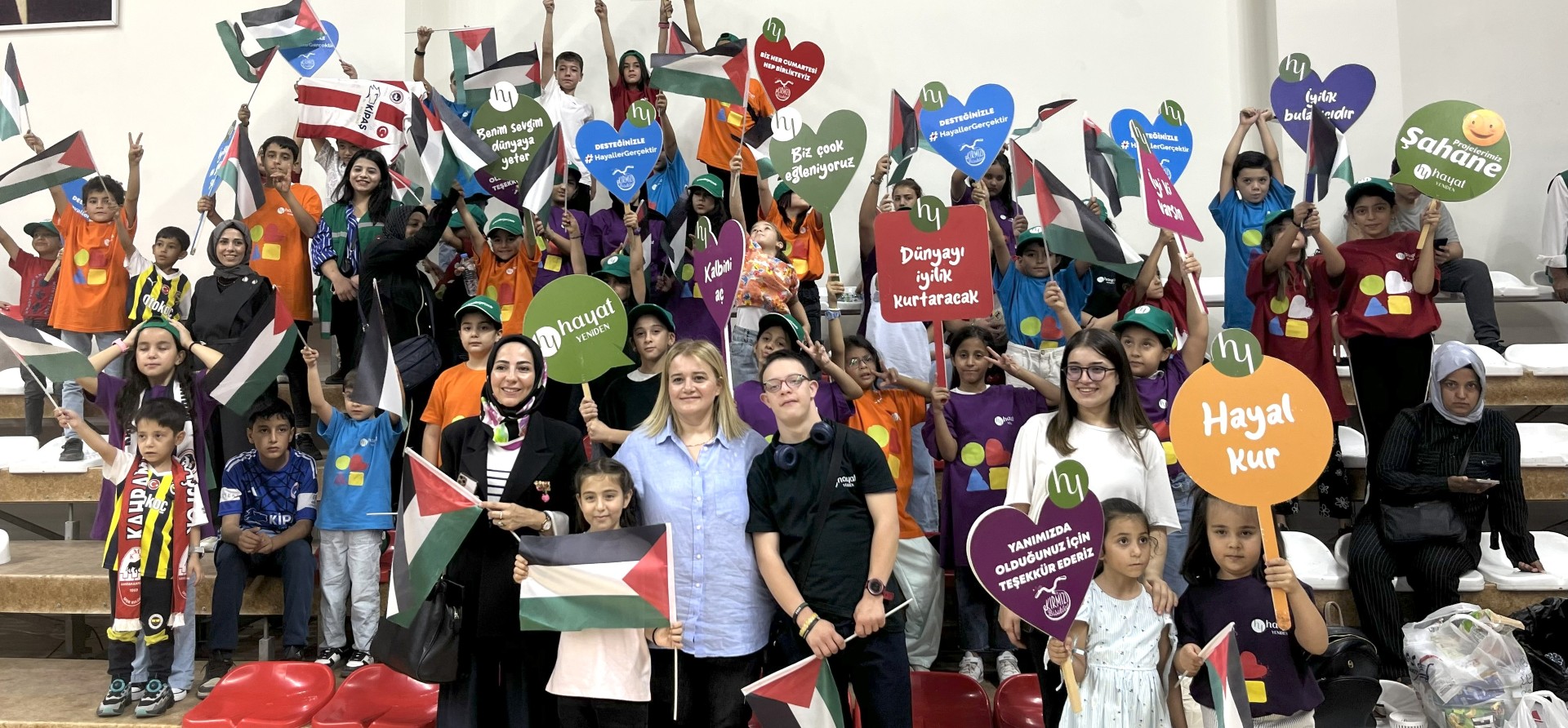 Tüm Dünya Yetimlerine Umut Oldu