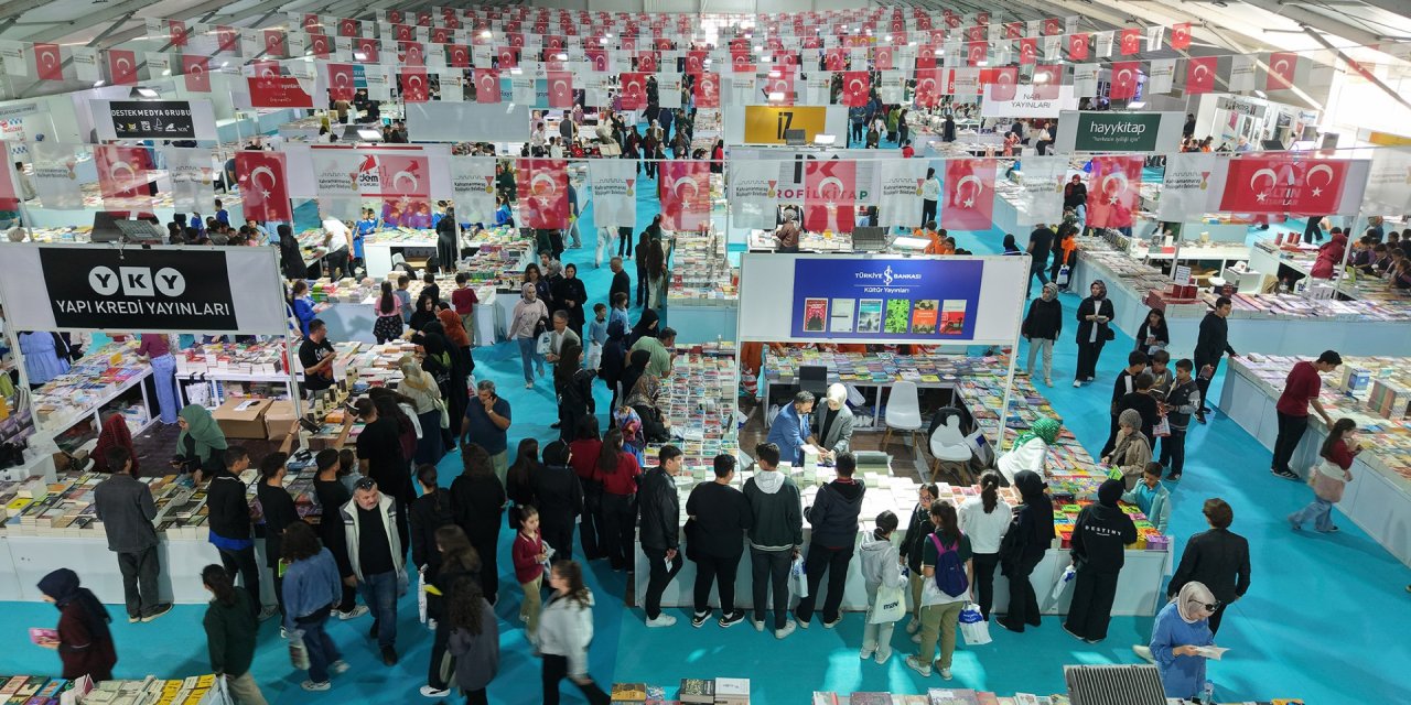 Kitap Fuarı’na Yoğun İlgi: İlk 3 Günde 70 Bin Ziyaretçi