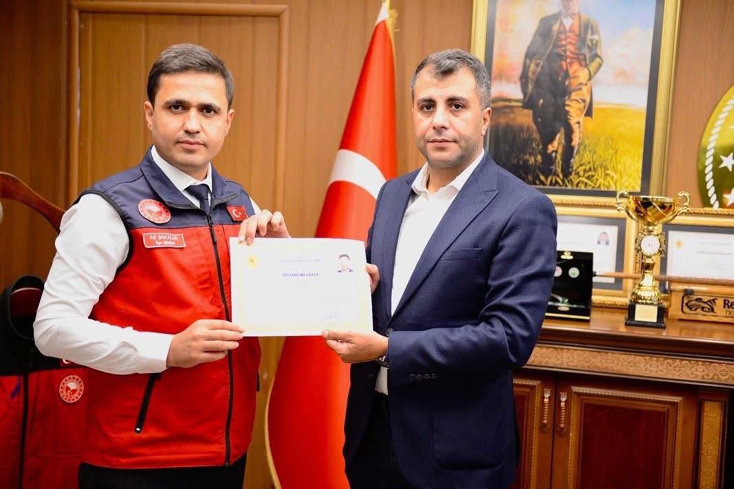 Türkoğlu İlçe Tarım Müdürü Ali Şakalar’a Teşekkür Belgesi