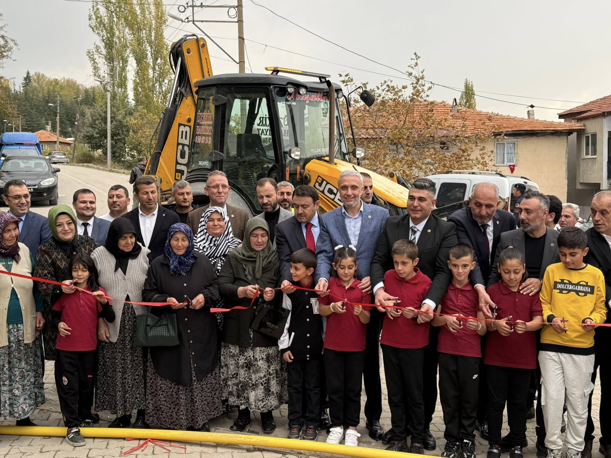 Gediz Gökler Beldesinde Doğalgaz Çalışmasına Görkemli Tören Düzenlendi