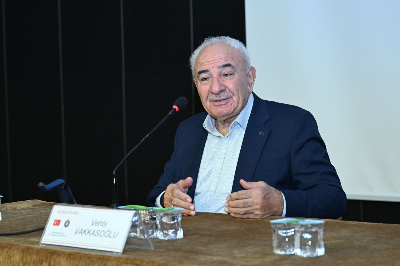 Vehbi Vakkasoğlu, “İrfan Geleceğimizin Bilinmeyenleri”