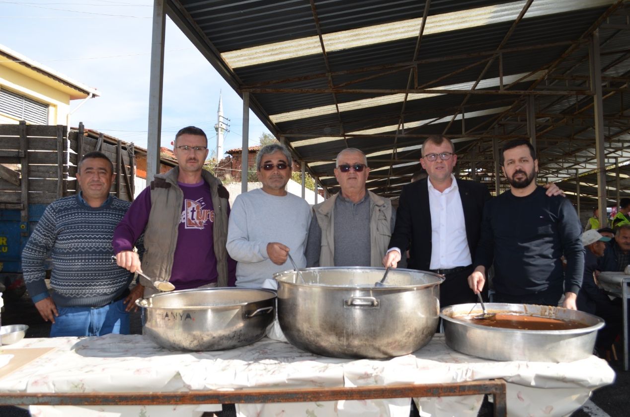 Geleneksel Gördes Güneşli Hayrına 7 Bin Kişi Katıldı