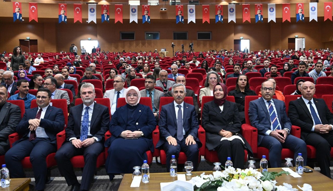 3. Uluslararası Sosyal ve Beşerî Bilimler Akademisi Kongresi Başladı