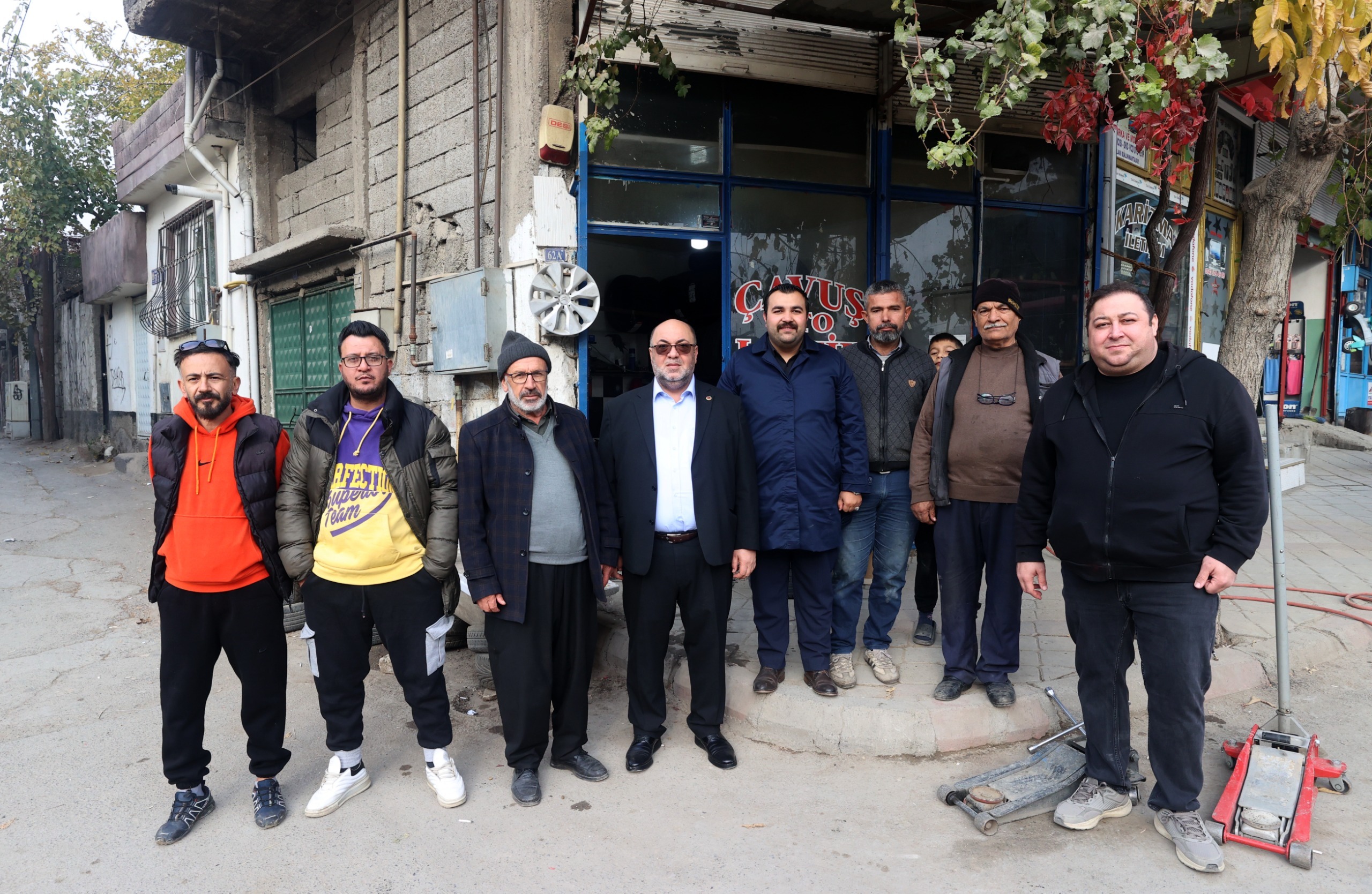 Başkan Akpınar'dan Sakarya Çarşısında Esnaf Ziyareti