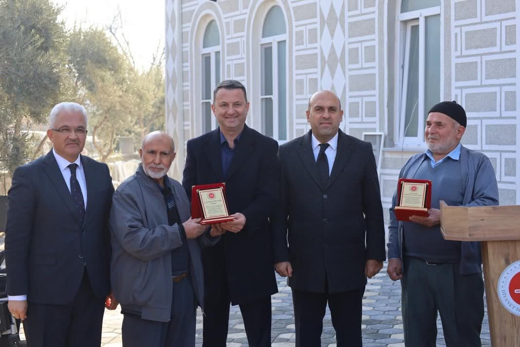 Akhisar Hayber Camii Yapılan Törenle İbadete Açıldı