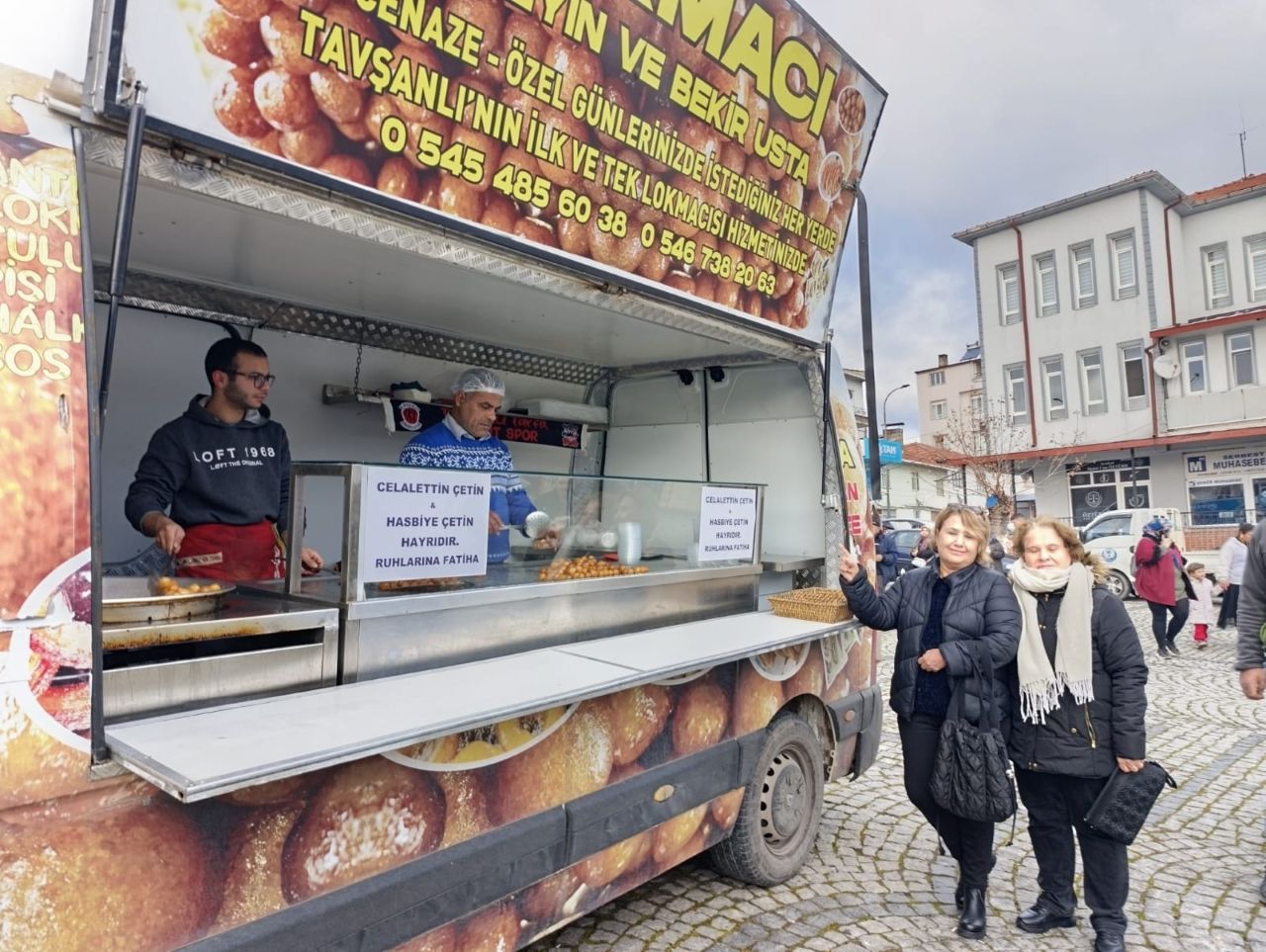Emekli Öğretmen Emel Uysal 1000 Kişilik Lokma Döktürdü