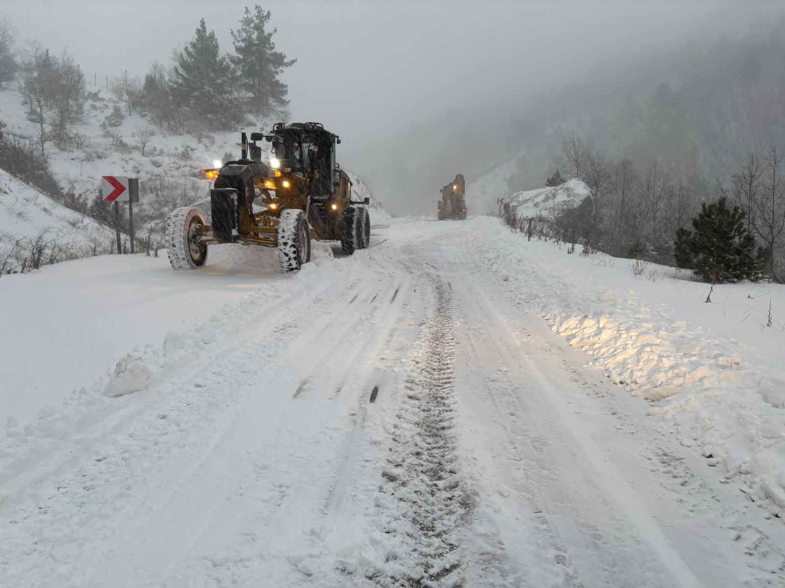 Onikişubat Belediyesi Karla Mücadelede Teyakkuzda