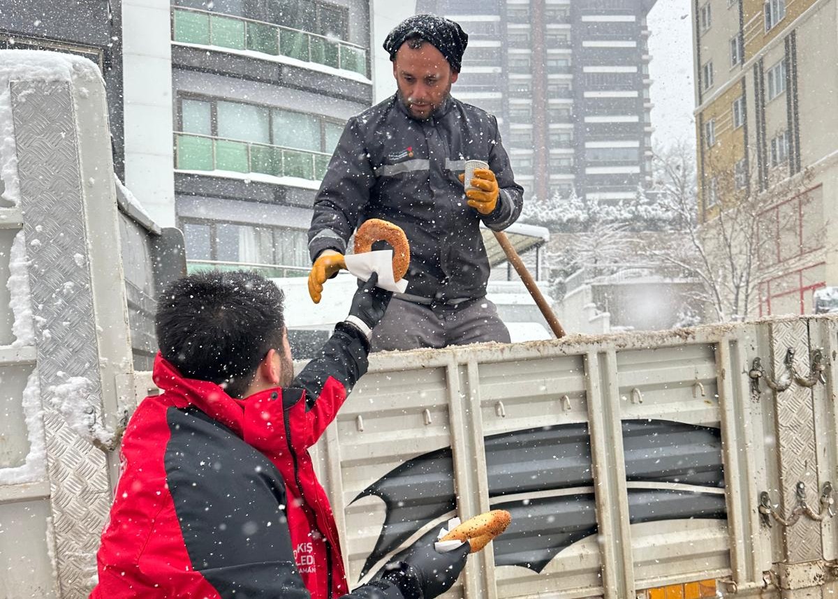 Çalışana Çay Simit