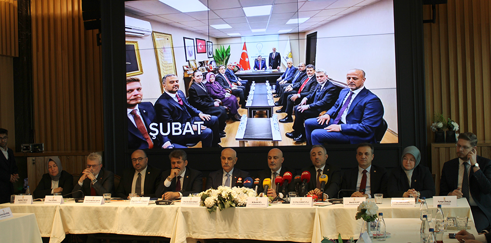 Basın Emekçilerine Teşekkür Ve Kutlama